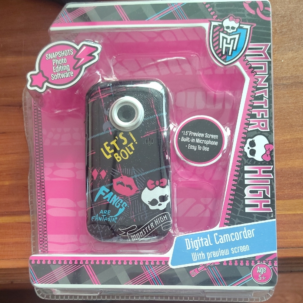 Saker Monster High Digital Video Recorder With Camera 2013 New Sealed